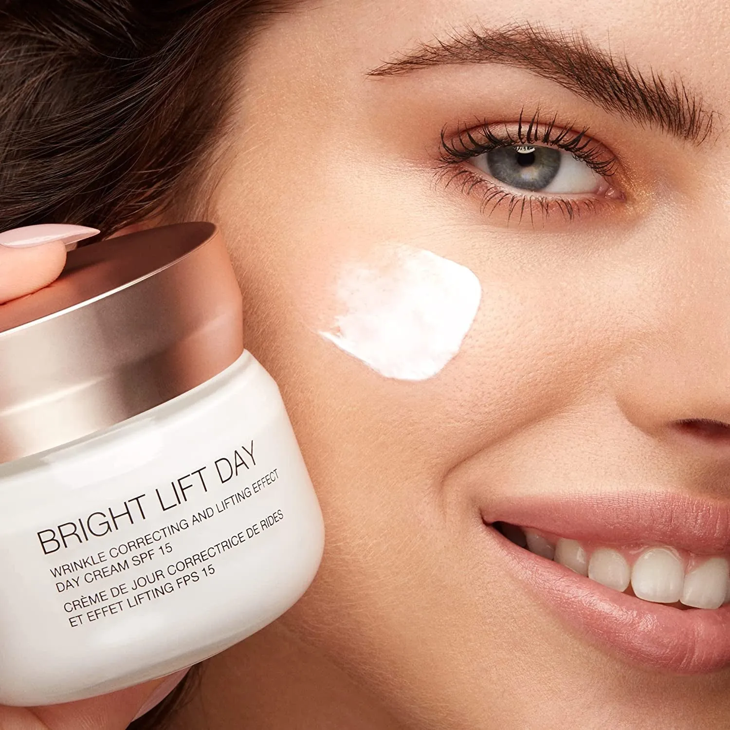 KIKO Milano Bright Lift Day | Brightening and Lifting Day Cream with Marine Collagen - Spf 15